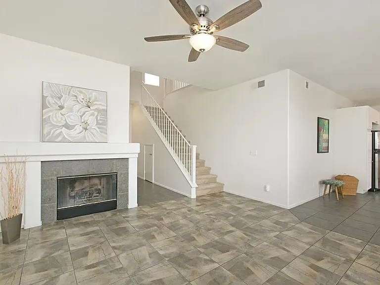3081 W Canyon Ave — Photo 4