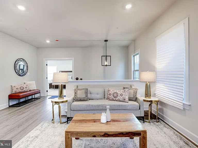 6547 Clubhouse Dr — Photo 41