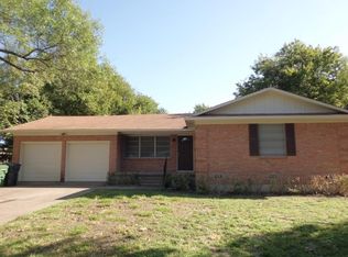 1337 Royal Oaks Dr, Waco, TX 76710