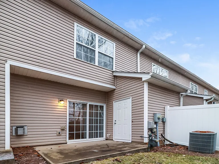 3064 Summerfield Ridge Ln — Photo 15