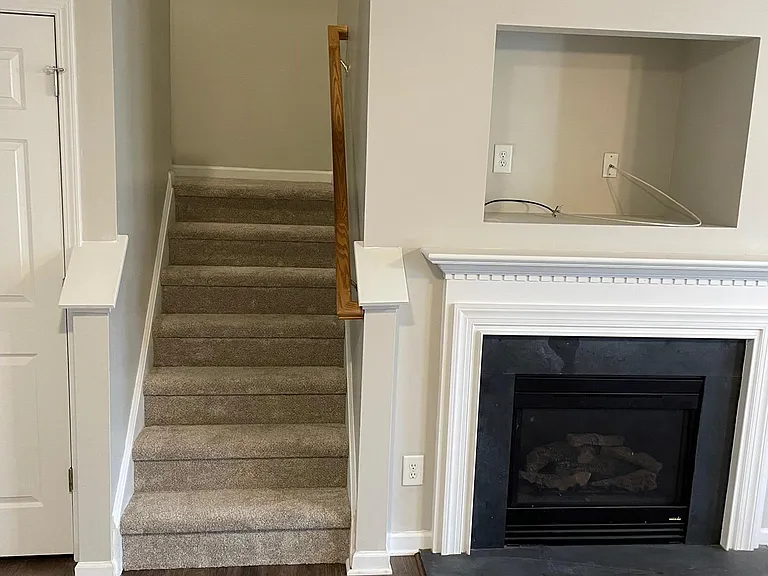 3417 Broadwick St — Photo 5