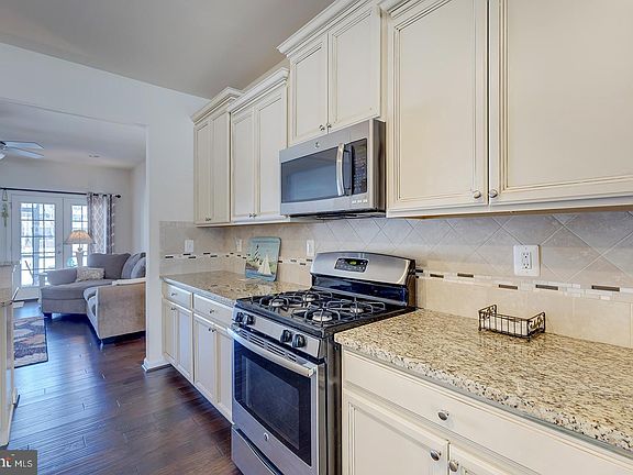5th image of 20849 Brunswick Ln