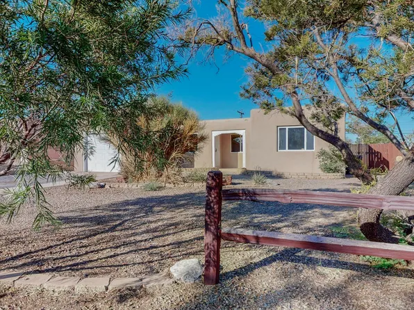 517 Espanola St NE, Albuquerque, NM 87108