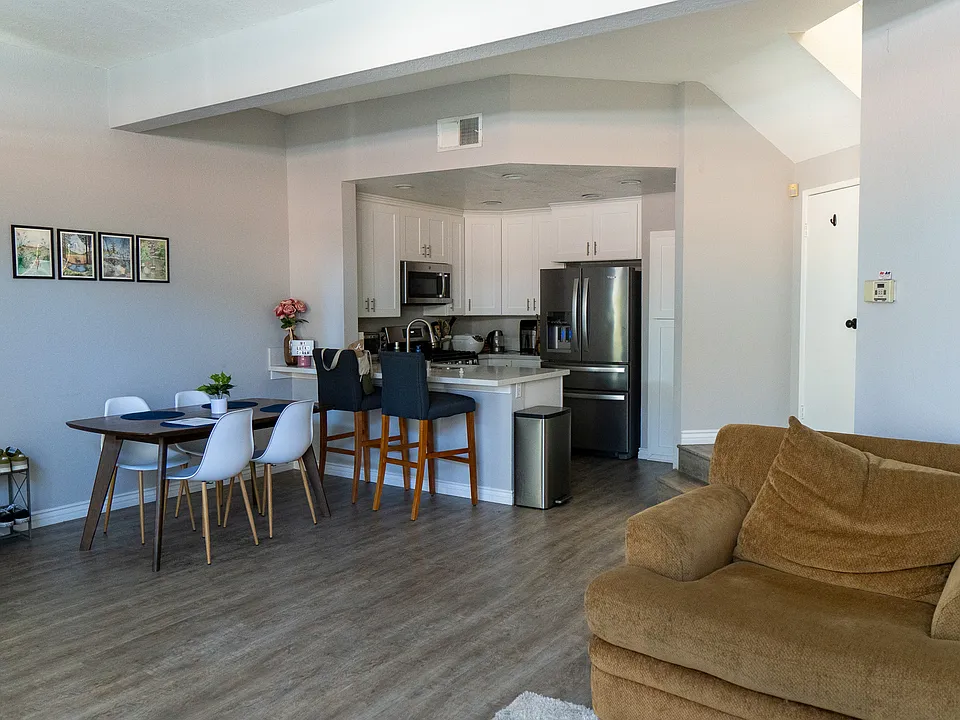 35 Blackbird Ln