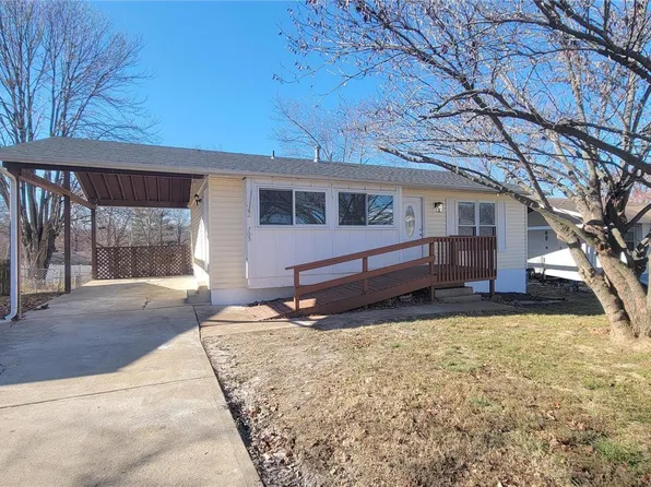 705 Old State Rd S, Pevely, MO 63070
