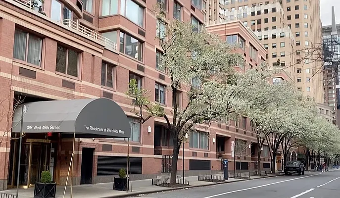 Rented by Douglas Elliman | media 23