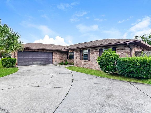 2nd image of 924 S HERON CIRCLE