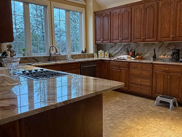 Arrowhead Dr — Photo 7