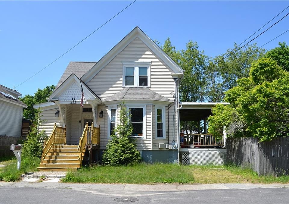 135 Norwood Ave, Warwick, RI 02888 Zillow