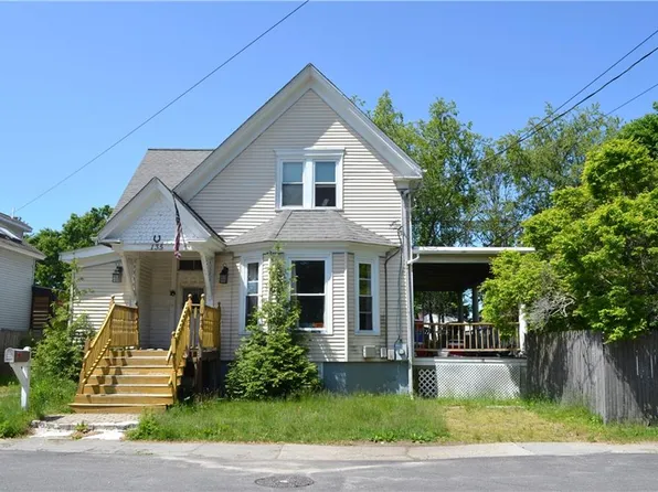135 Norwood Ave, Warwick, RI 02888