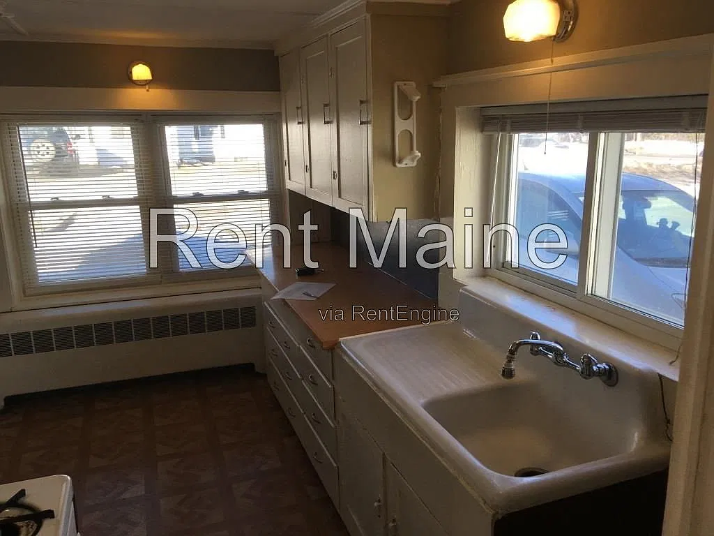 1 bed, 1.0 bath, $1,050 — Photo 3