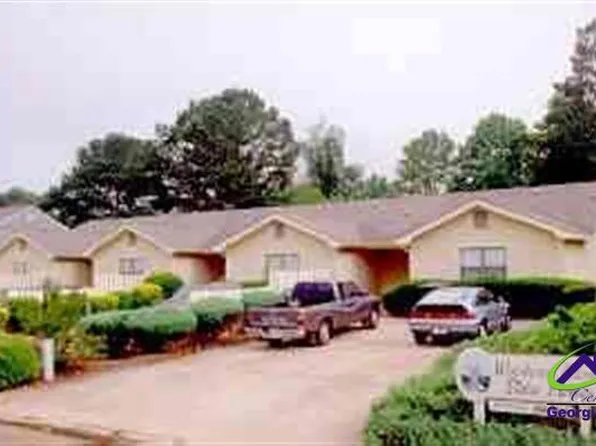 209B Woodcrest Cir, Warner Robins, GA 31093