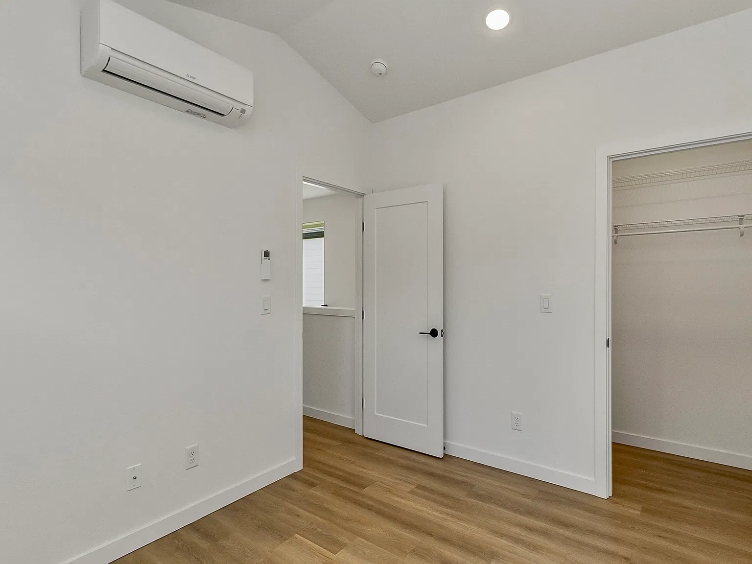 2 bed, 1.5 bath, 680 sqft, $2,550 — Photo 3