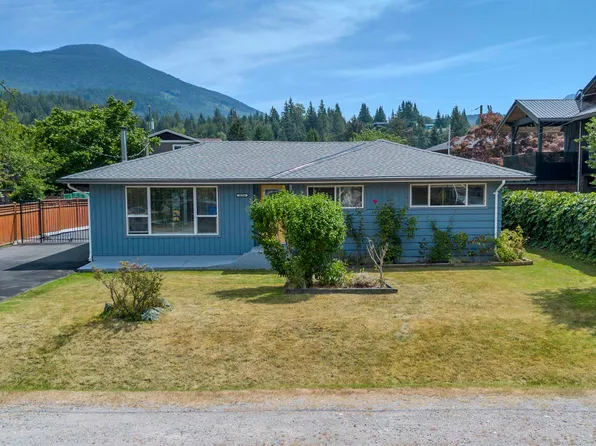 40356 Hood Rd, Squamish, BC V8B 0G2