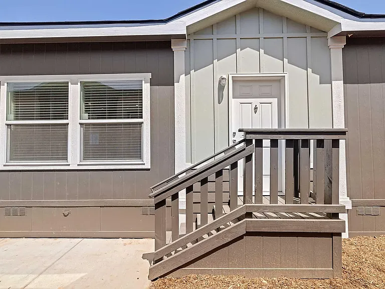 Blythe Village — Photo 18
