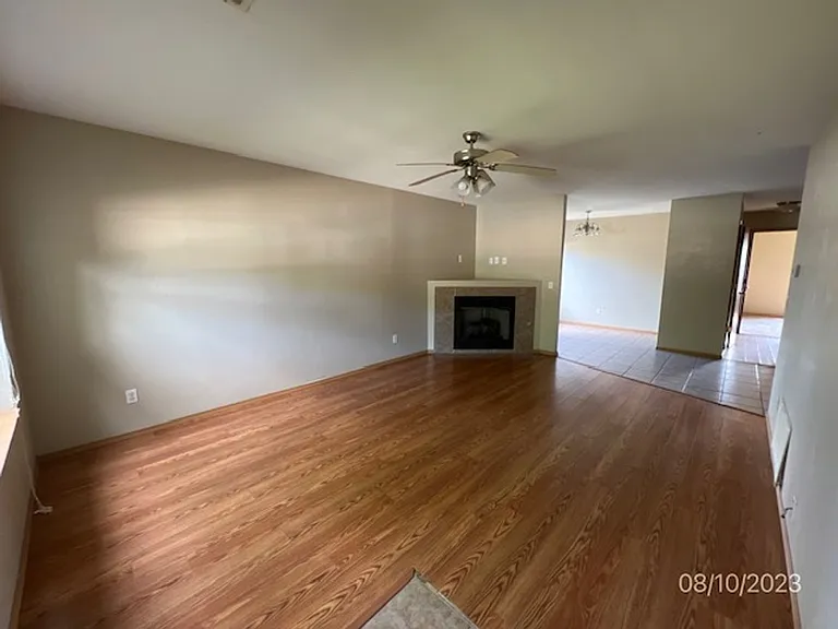 2725 Ponchartrain St — Photo 2