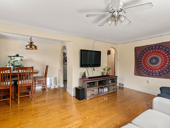 3rd image of 22 Stanbro St