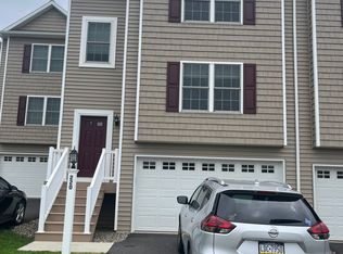 220 Darlington Ct, New Providence, PA 17560