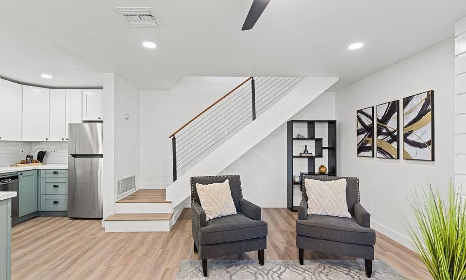 1st image of 7833 Camino Huerta