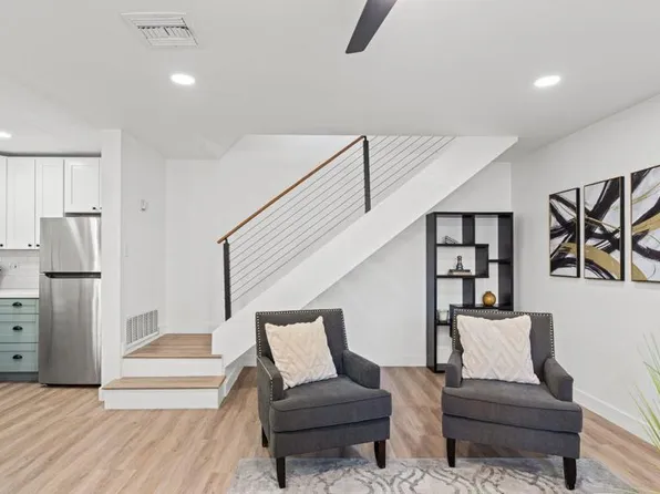 7833 Camino Huerta, San Diego, CA 92122