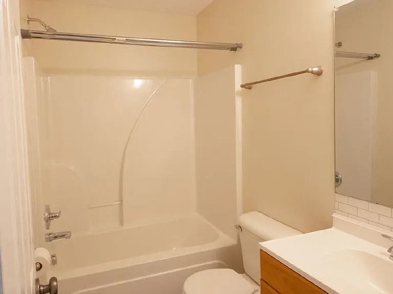 955 Russet Dr — Photo 19