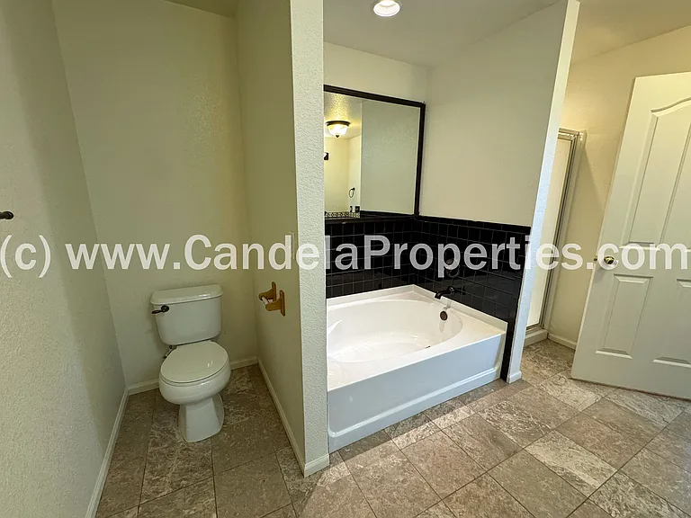 8008 Firecracker Trl — Photo 36