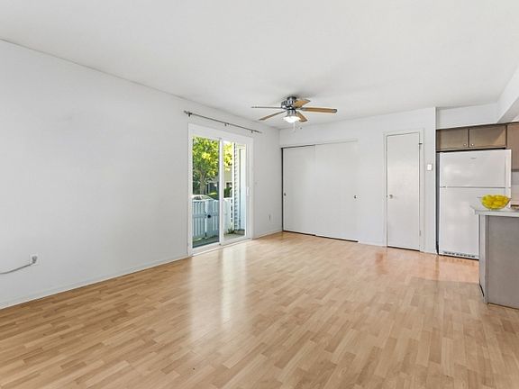 3rd image of 39 Larkspur Court