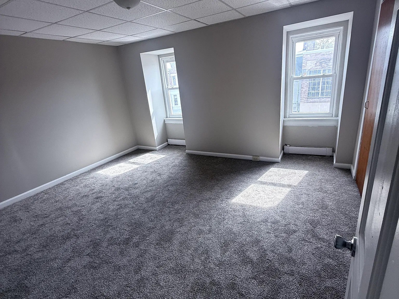 4 bed, $2,100 — Photo 4