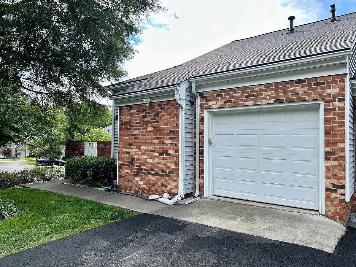 Building Photo - 7551 Beauchamp Ct