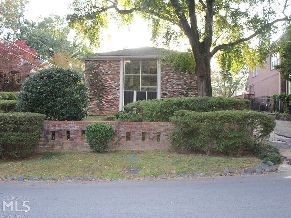 1st image of 3668 Kingsboro Rd NE APT 1