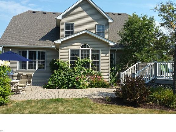 4th image of 3139 Laura Ln