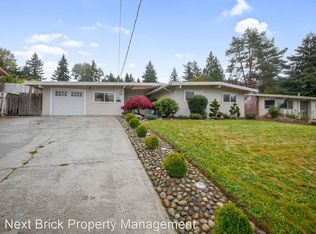 122 156th Ave NE, Bellevue, WA 98007