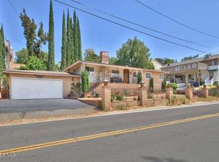 23305 Lake Manor Dr, Chatsworth, CA 91311