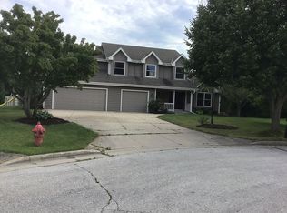 200 Whitetail Ct, Pewaukee, WI 53072