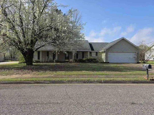 3608 Diamondhead Ln, Northport, AL 35473