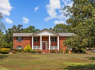 499 River Oaks Dr, New Johnsonville, TN 37134