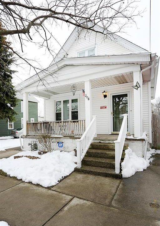 1st image of 208 Schiller St