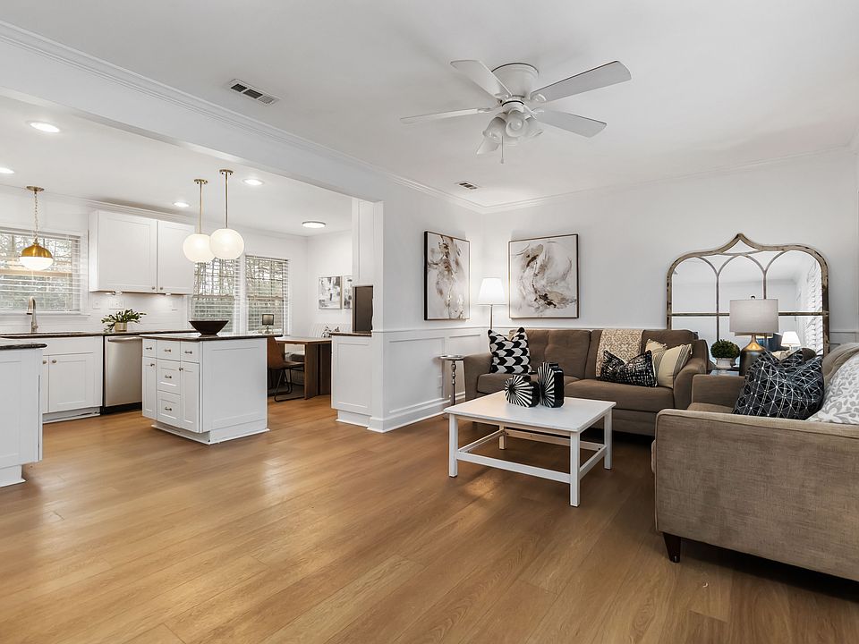 1st image of 405 Hillcrest Dr #405