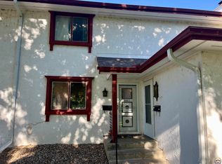 2002 Greenbriar Dr, Emporia, KS 66801
