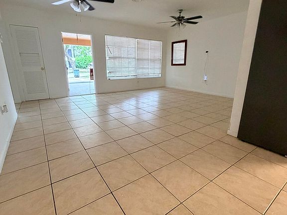 4th image of 198 SW 15th Street