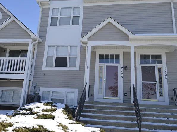 2725 Shelly Ln, Aurora, IL 60504