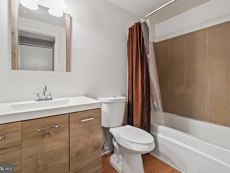 15957 Alameda Dr — Photo 17