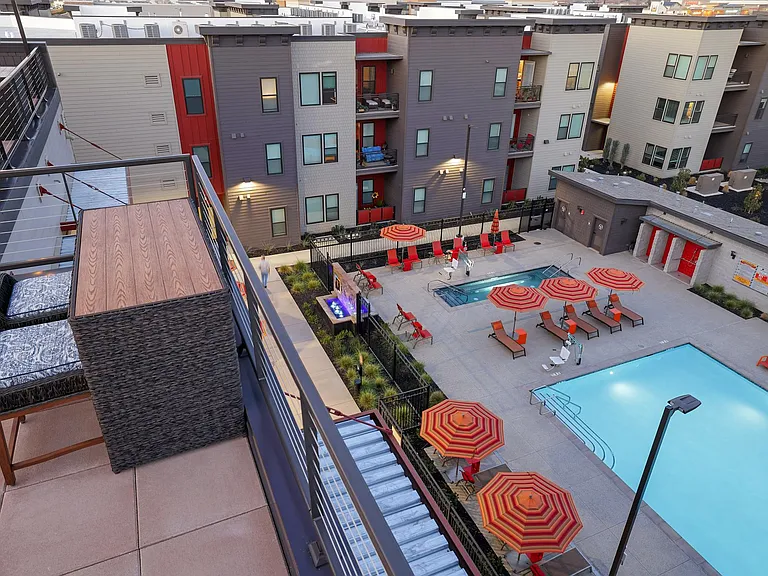 La Vida 55+ Luxury Living — Photo 38
