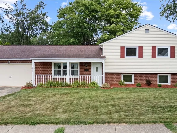 717 7th St NE, North Canton, OH 44720