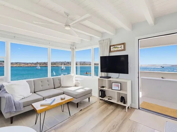 2613 Mission Blvd APT 14, San Diego, CA 92109