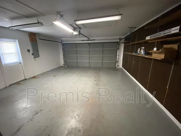 14875 Cromwell Dr — Photo 13