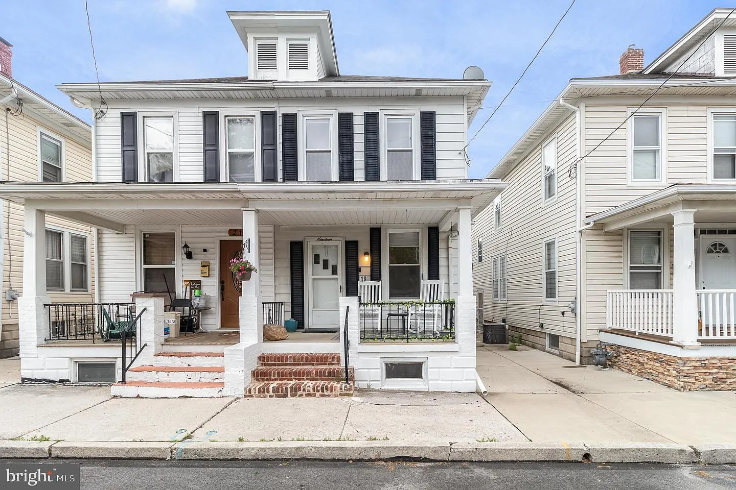 19 E Granger St photo 1