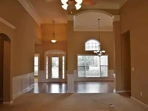 505 Saint Marlo Dr, Centerville, GA 31028