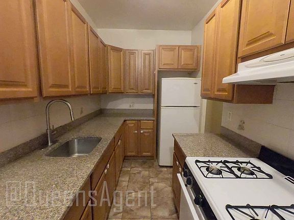 4th image of 35-33 83rd St #2C