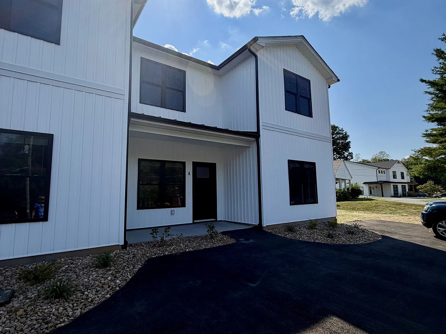 118 Beechwood Dr — Photo 1